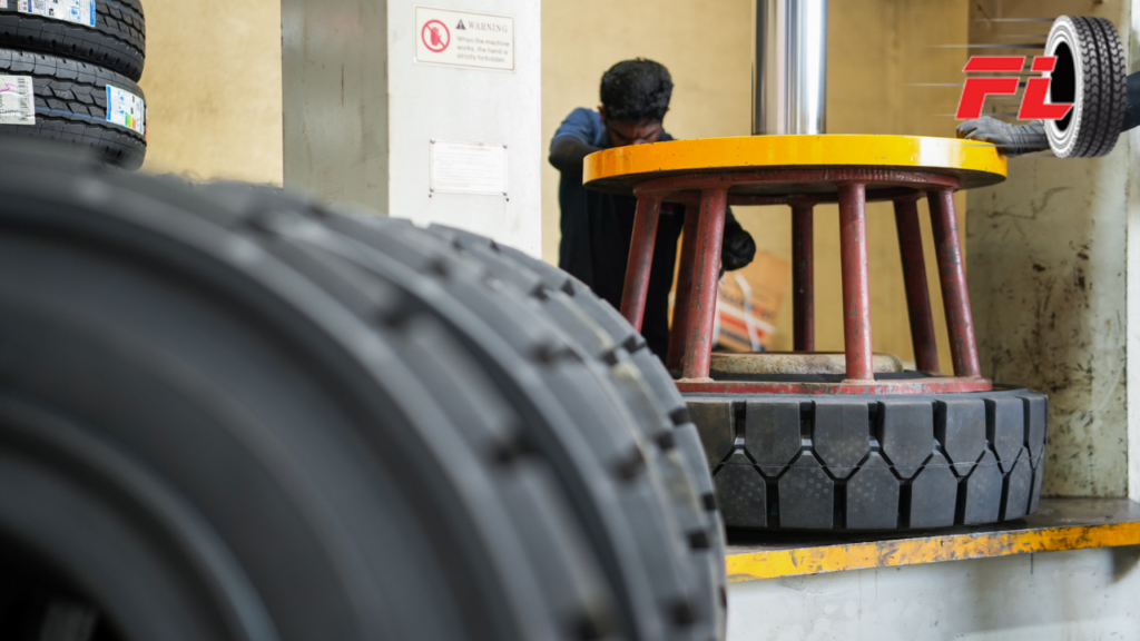 Why Solid Tyres Are the Smart Choice for Heavy-Duty Vehicles